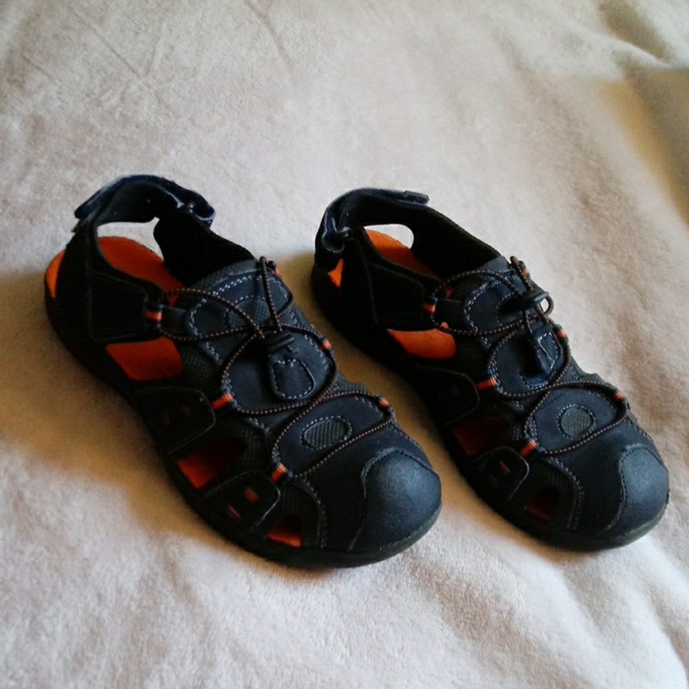 NWOT Route 66 Boys Sandals 2M